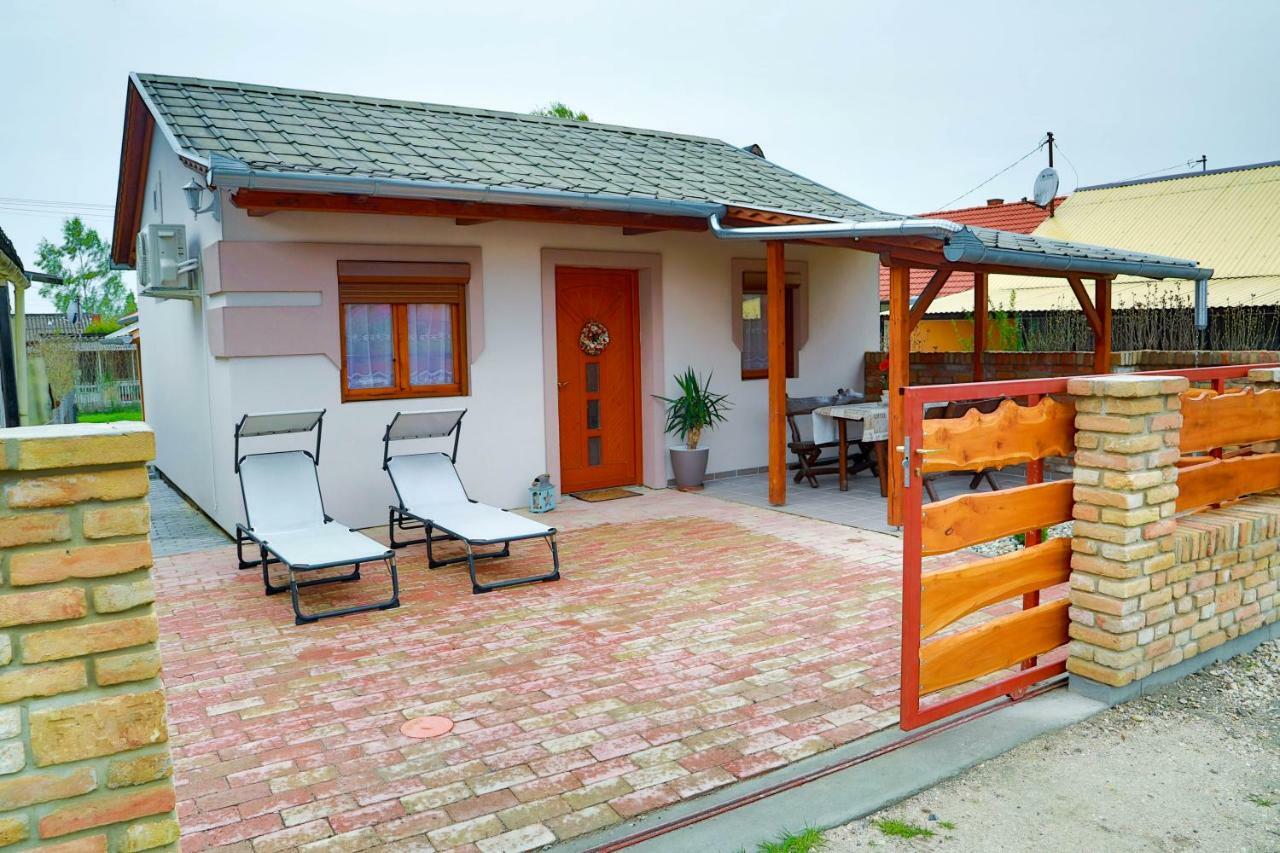 Jazmin Apartman Buzsák エクステリア 写真